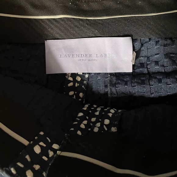 Women’s Navy Blue & White Shorts ~ Lavender Label for Vera Wang ~    Size 4 EUC - Picture 5 of 5